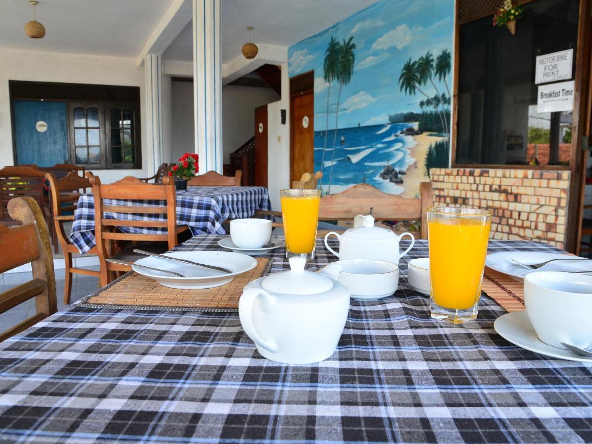 Hotel Happy Tuna Hikkaduwa Ngoại thất bức ảnh