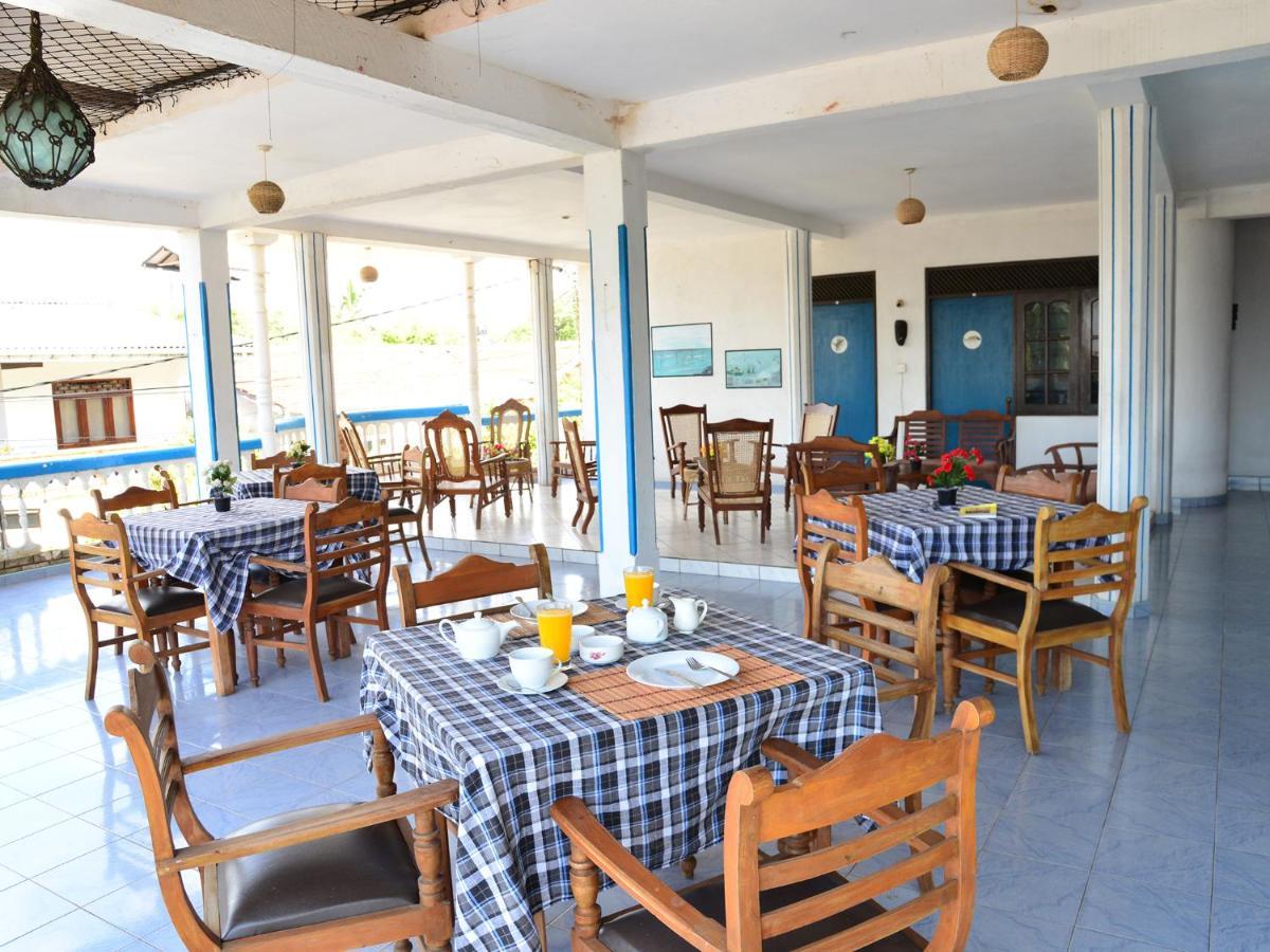 Hotel Happy Tuna Hikkaduwa Ngoại thất bức ảnh
