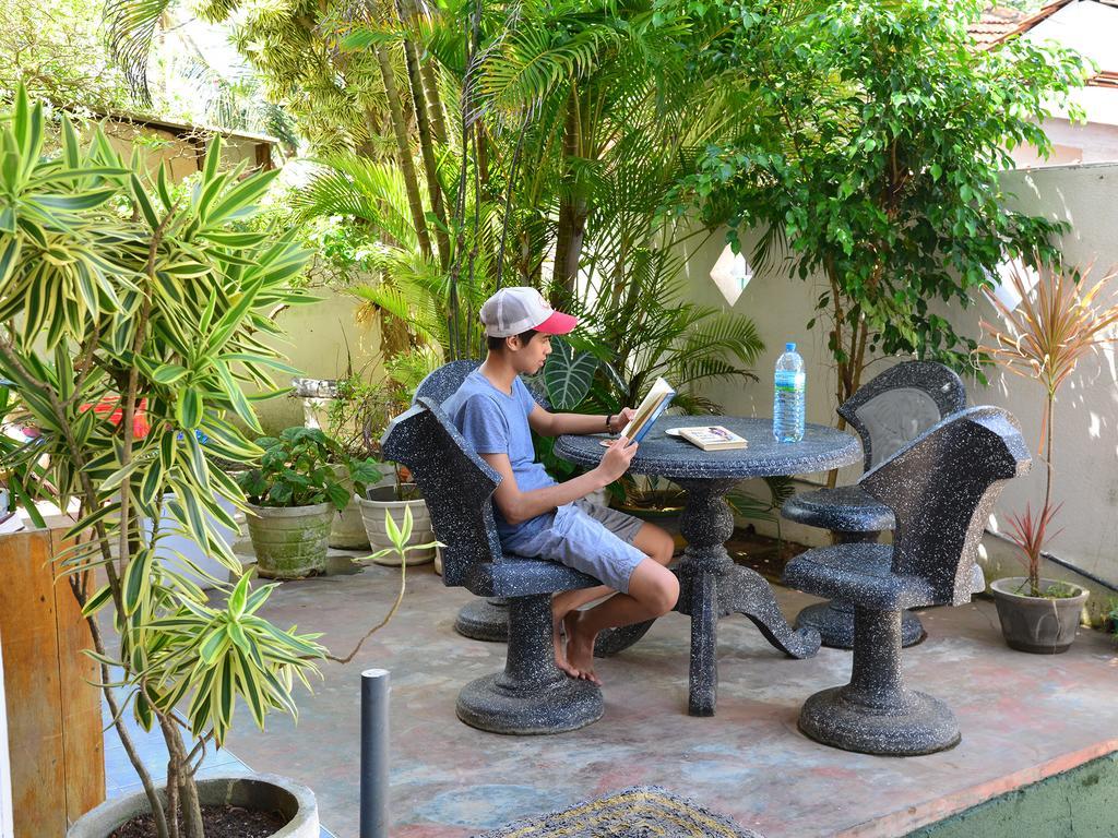 Hotel Happy Tuna Hikkaduwa Ngoại thất bức ảnh
