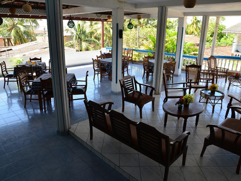 Hotel Happy Tuna Hikkaduwa Ngoại thất bức ảnh