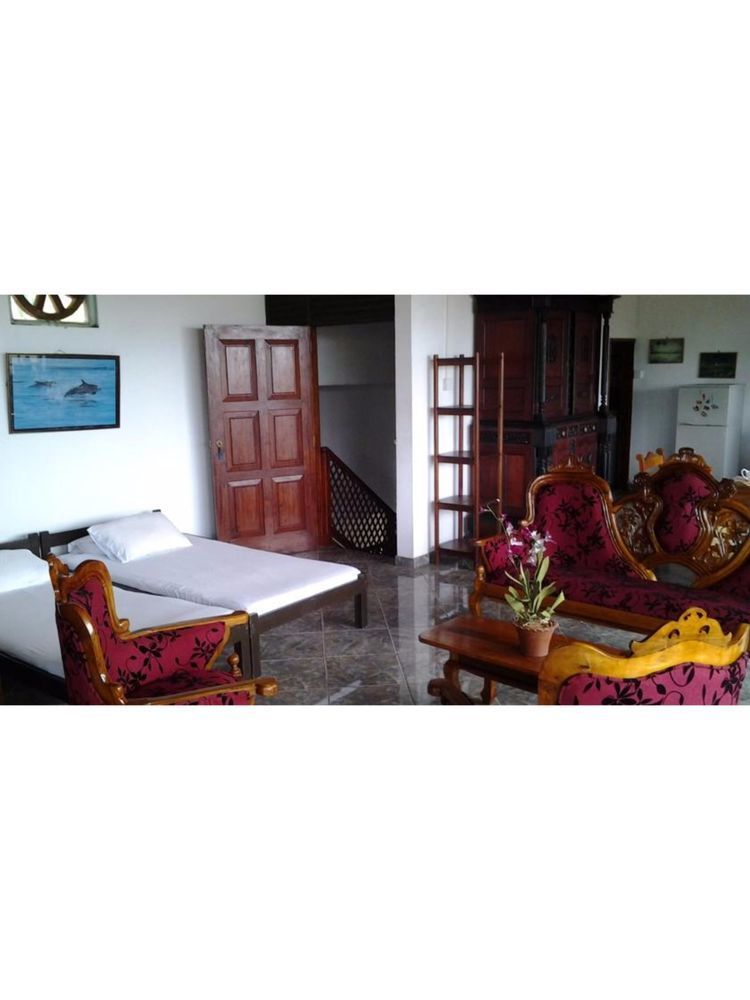 Hotel Happy Tuna Hikkaduwa Ngoại thất bức ảnh