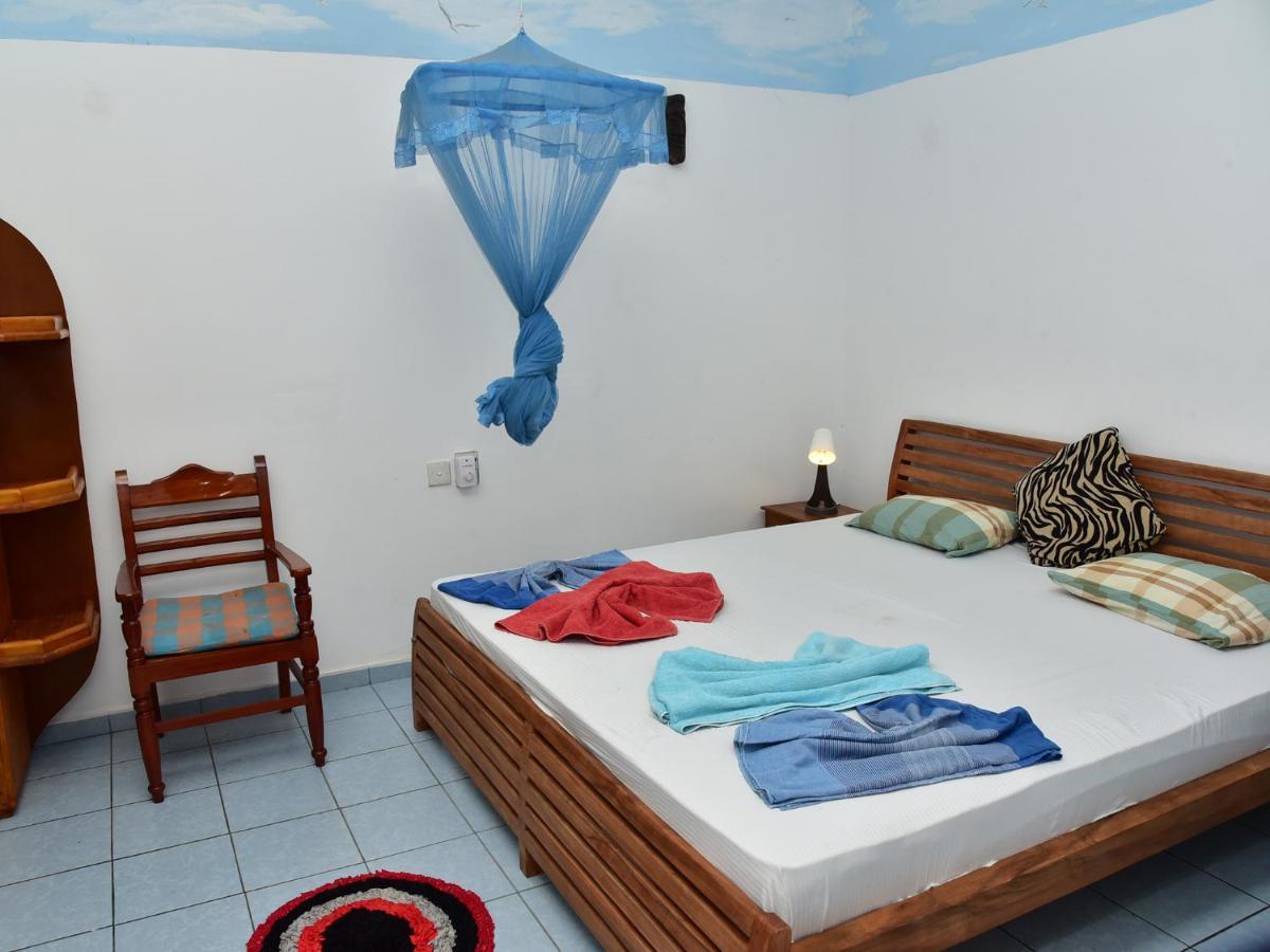Hotel Happy Tuna Hikkaduwa Ngoại thất bức ảnh